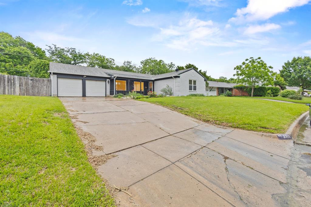 2909 Conejos Drive