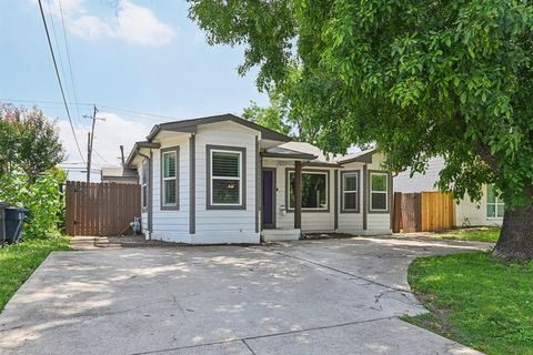 2933 S Hills Avenue Fort Worth TX 76109