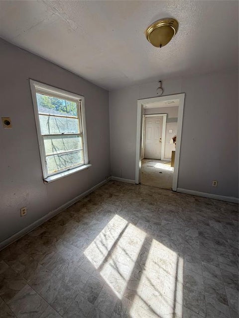 Tiny photo for 4916 Rightway Avenue, Shreveport, LA 71108 (MLS # 21396989)