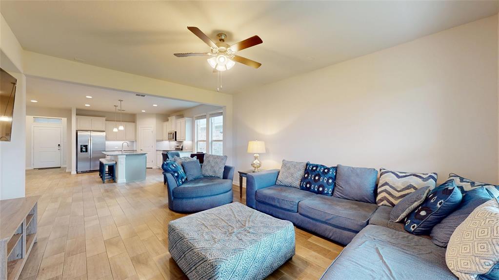 15941 Bronte Lane
