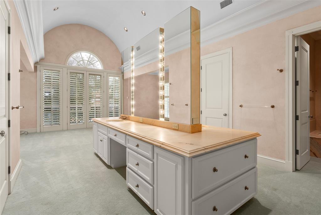 Shady Oaks Country Club Add - Residential