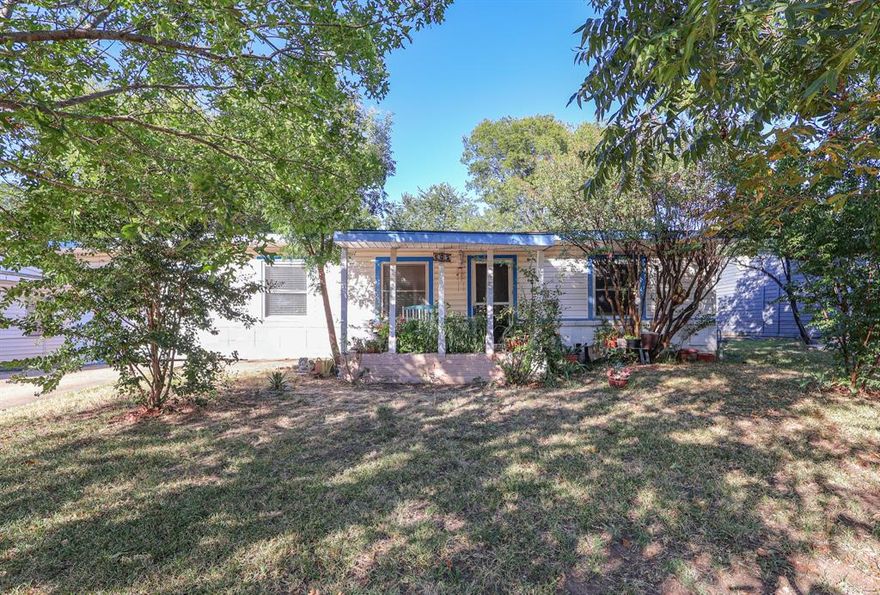 Perfect for first-time homebuyers or growing families, this home offers comfort, convenience, and a great layout designed for everyday living. Right in the heart of Arlington, TX you will have easy access to schools, parks, shopping, and major highways!

Come step inside to a warm and inviting living space with natural light, a functional kitchen with plenty of storage, and a dining area ideal for family meals or entertaining guests. Each of the three bedrooms offers comfortable space! The backyard is fully fenced great for pets, play, or relaxing evenings outdoors. Including an extra room for guest. 

Seller is offering concessions to help with closing costs or rate buy-downs!
Sellers will need a lease-back through the end of the year. Giving you plenty of time to prepare for your move while they prepare theirs.
Sellers have survey