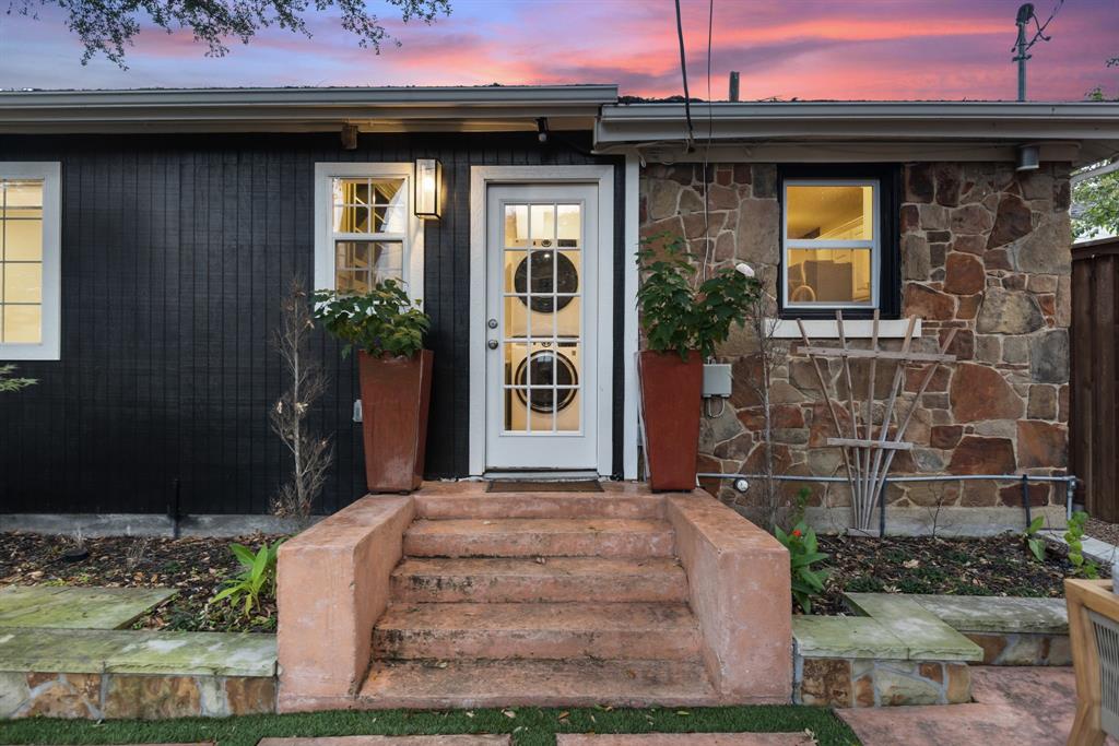 Wilshire Heights - Residential