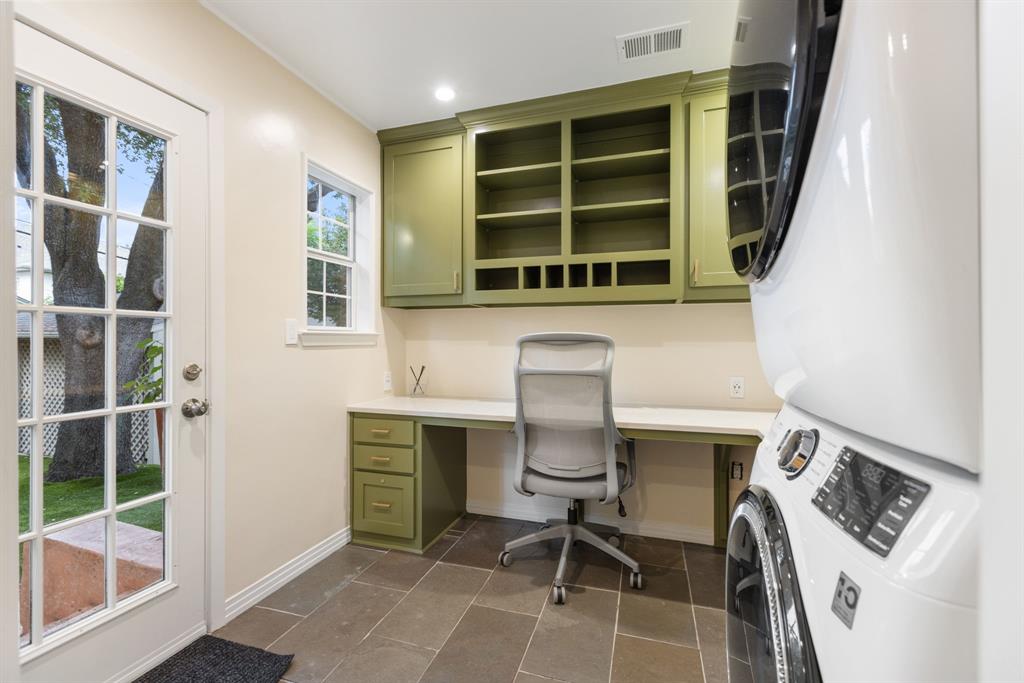 Wilshire Heights - Residential