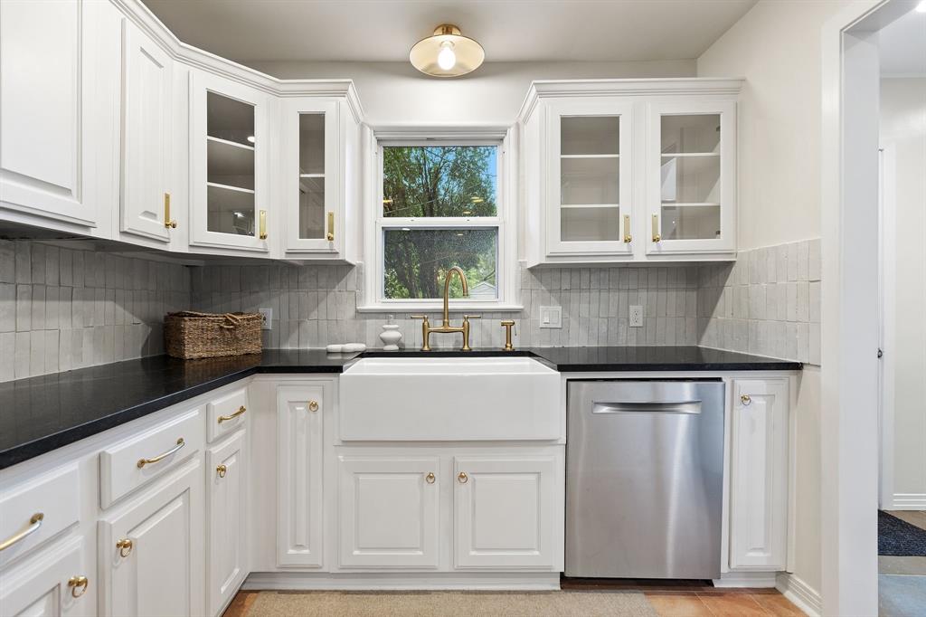 Wilshire Heights - Residential