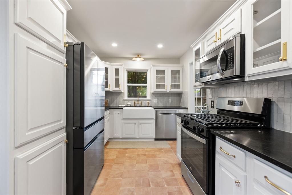 Wilshire Heights - Residential