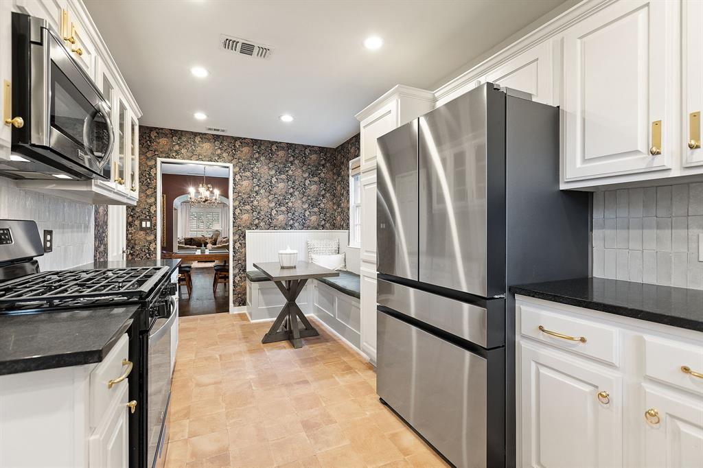 Wilshire Heights - Residential