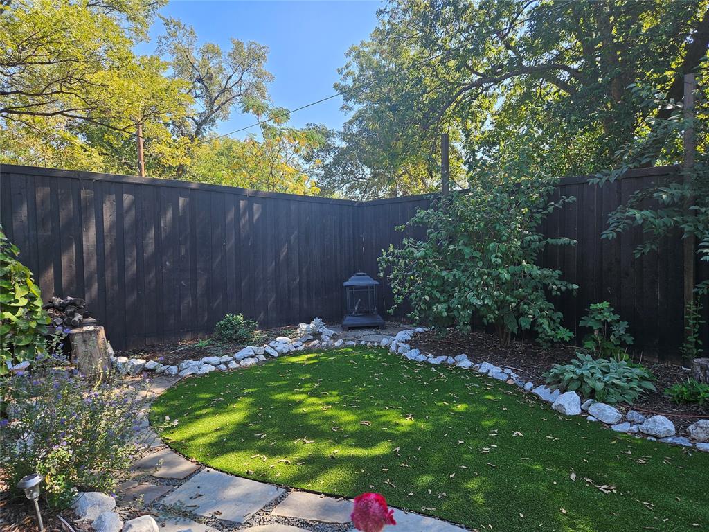 Lea Crest - Residential