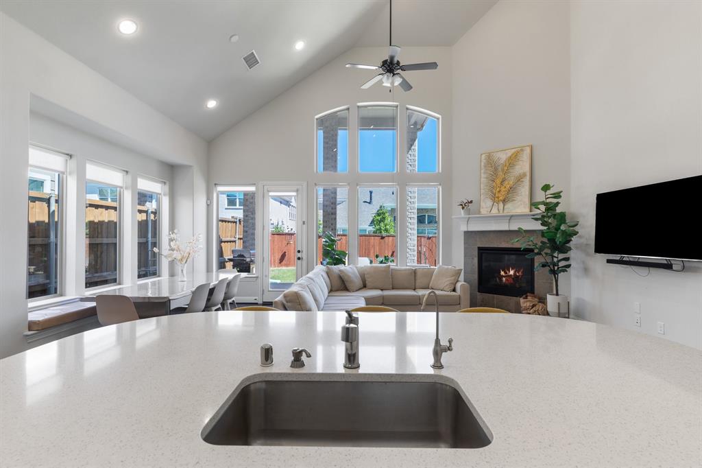 Lake Forest Ph Ia - Residential