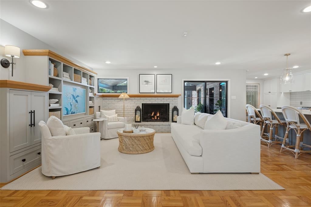 5222 Meadow Crest Drive