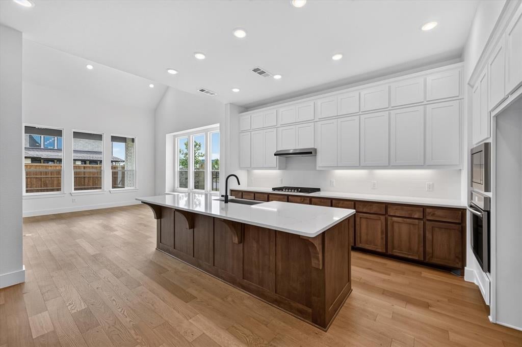4444 Lamplights Drive