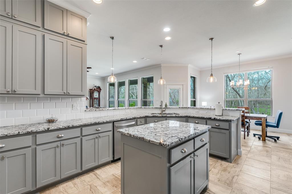 Courtyard On The Creek - Residential