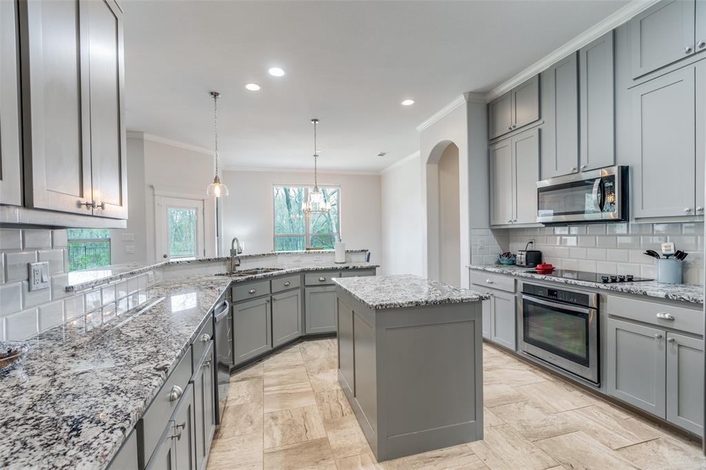 Courtyard On The Creek - Residential