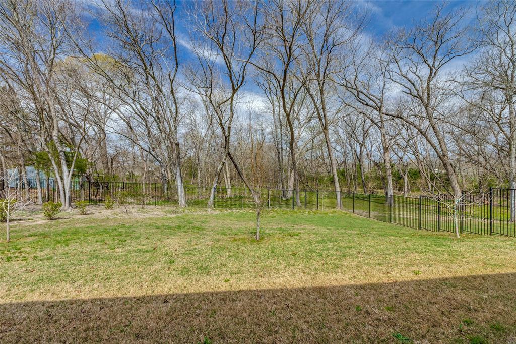 Courtyard On The Creek - Residential