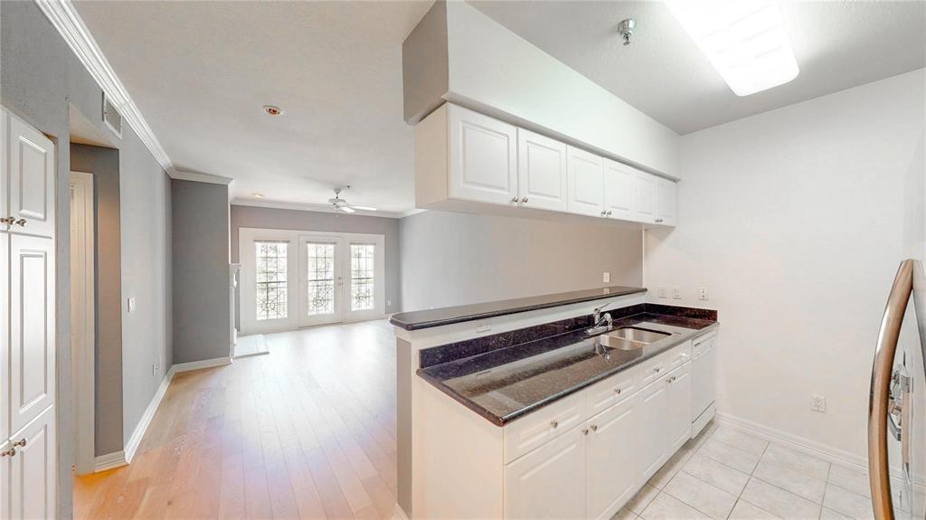 Wyndemere Condo - Residential Lease