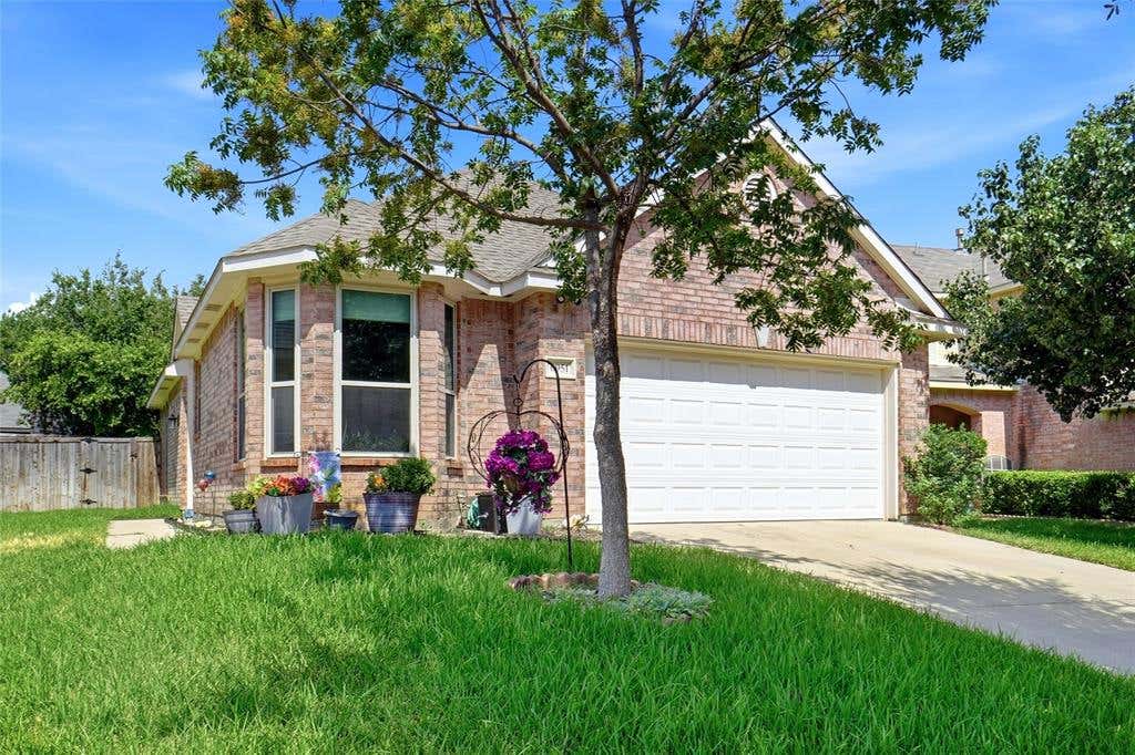 Photo of 6951 Chaco Trail, Fort Worth, TX 76137 (MLS # 21350288)