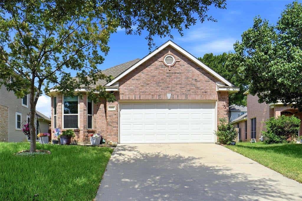 Photo of 6951 Chaco Trail, Fort Worth, TX 76137 (MLS # 21350288)