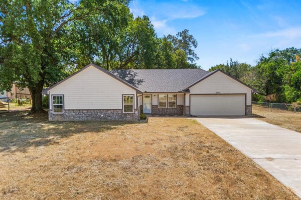 5250 COOPER ST, RENO, TX 75462 - Image af5c31e2c4eb7edae9eb6cc9dd2159fb/1130586379