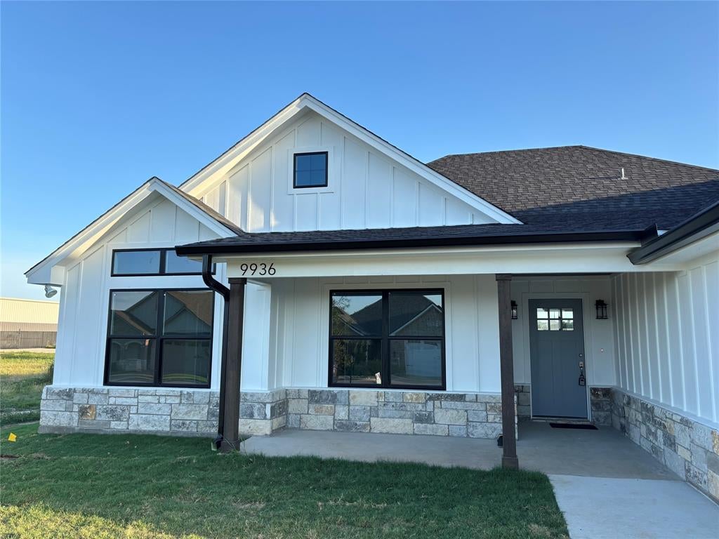 9936 Bridlewood Lane