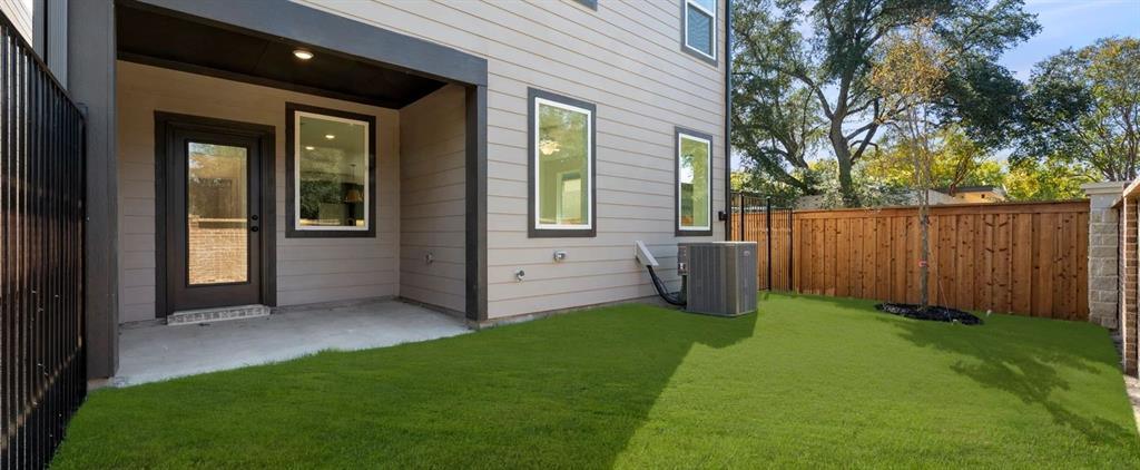 Sereno Oaks at Buckner Terrace - Residential