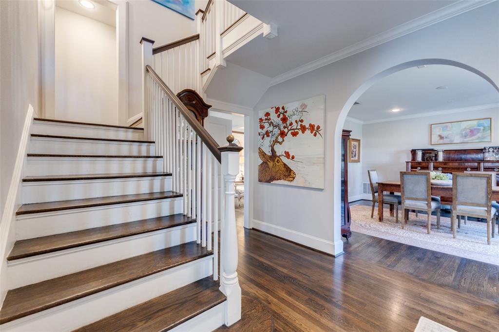 6908 Lakeshore Drive