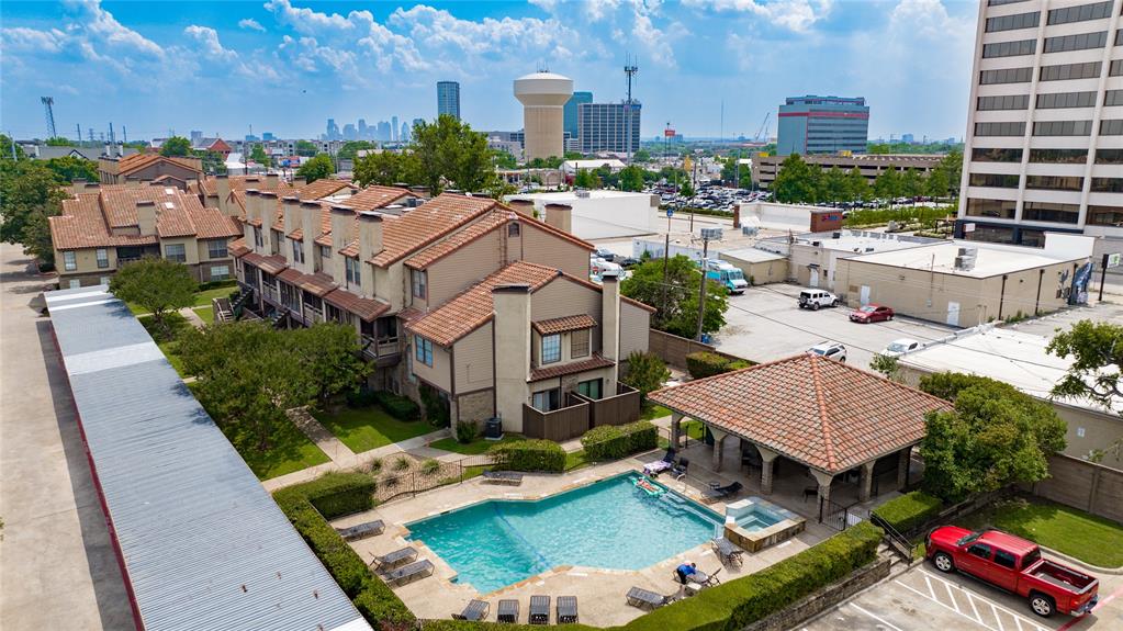 University Crossroads 01 & 02 - Residential