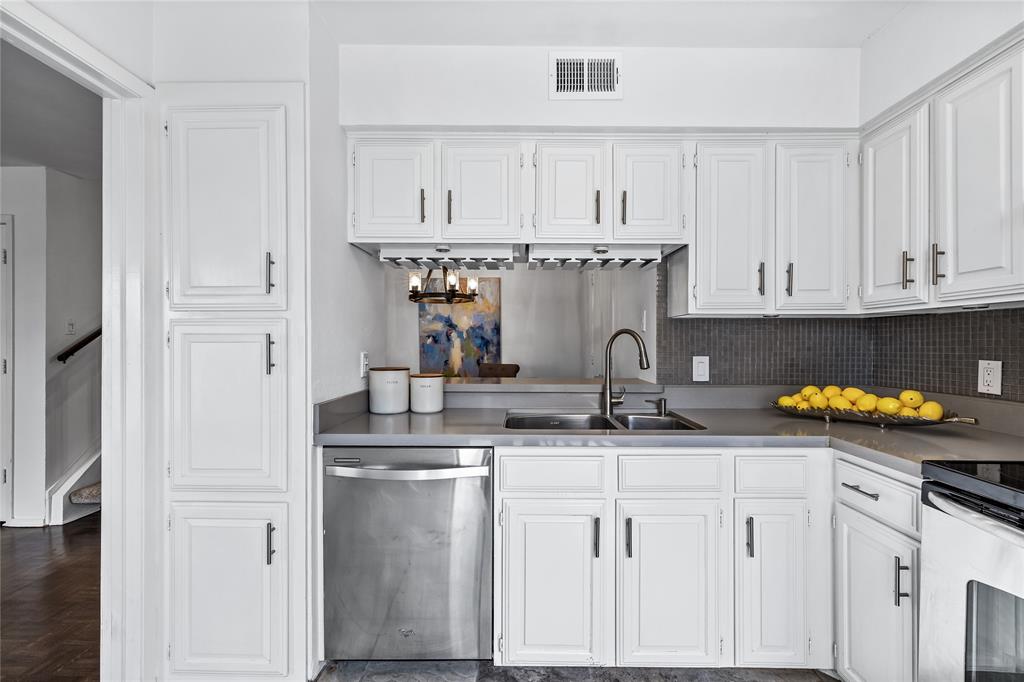 University Crossroads 01 & 02 - Residential