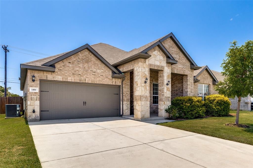 1404 Lakeview Drive