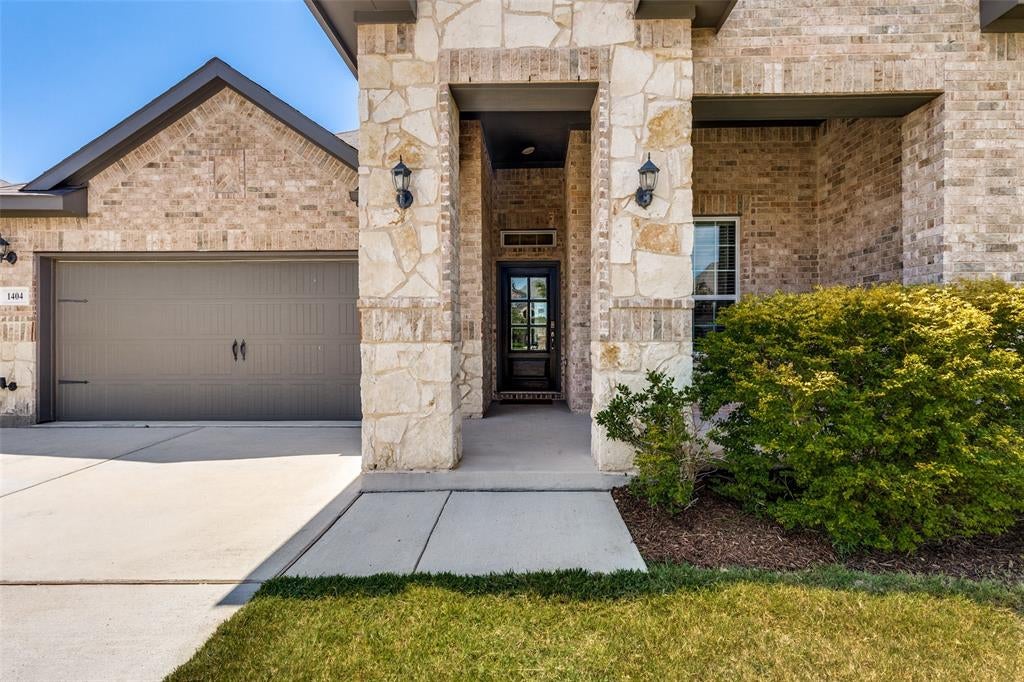 1404 Lakeview Drive