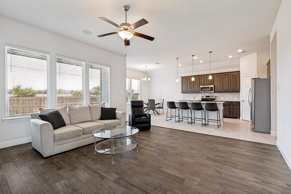 1404 Lakeview Drive