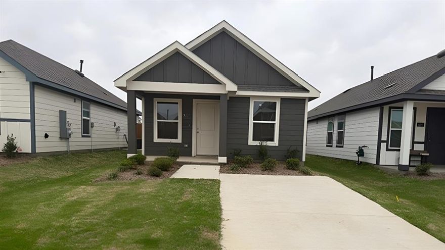 New! Super cute! Two Bedroom, one bath with open floor plan. New COTTAGE SERIES plans in Crandall. Whether you're looking for a cozy home or something a bit more spacious, our designs are crafted to suit a variety of needs. Each home features open concept living areas, modern kitchens with stainless steel appliances, and luxurious primary suites that offer comfort and privacy.
Cartwright Mays offers a peaceful, suburban lifestyle with easy access to major highways, making it a short commute to nearby cities like Dallas and Forney. Forney, just a short drive away, is known for its small-town charm, excellent schools, and family-friendly atmosphere. The community offers a variety of shopping, dining, and recreational options, so you can enjoy a relaxed lifestyle while still having plenty of activities nearby. Whether you're enjoying local parks, exploring historical sites, or visiting family-owned shops, Forney provides a welcoming environment for all. This is an exciting opportunity you won’t want to miss!