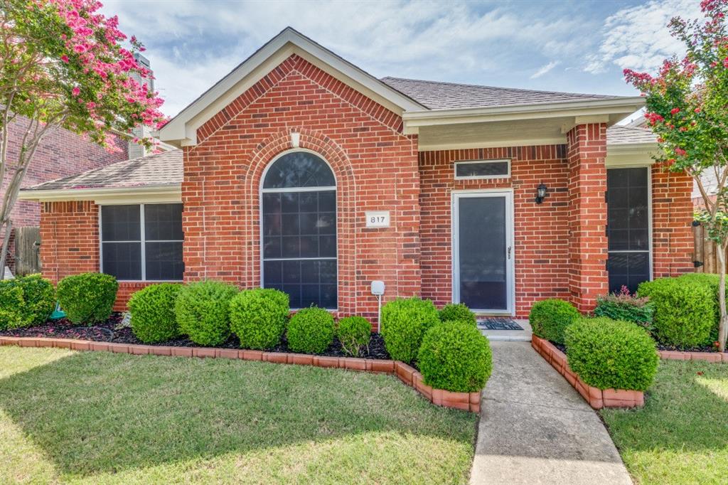 817 Parkview Circle