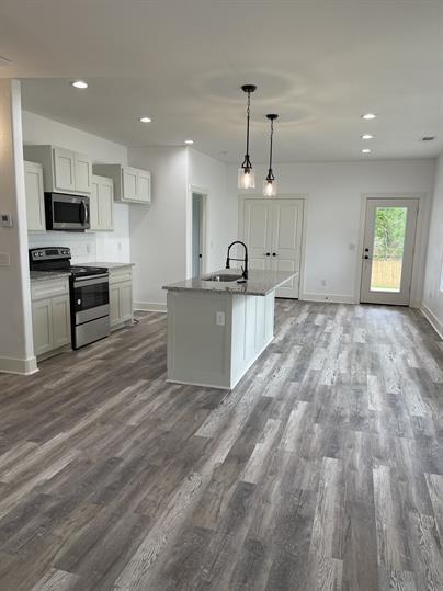 730 E Woodard Street