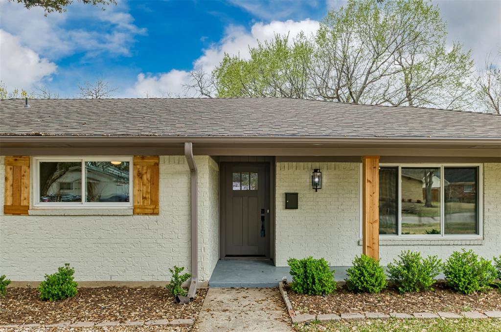 1012 Sleepy Hollow Drive N