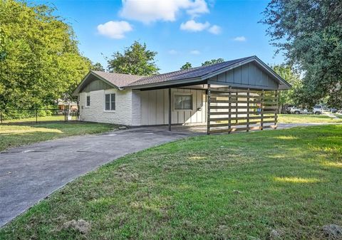 2251 Hartline Drive Dallas TX 75228
