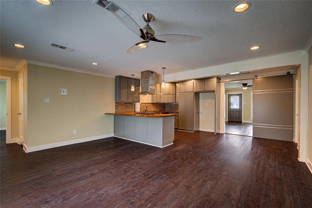 1507 Crestridge Drive