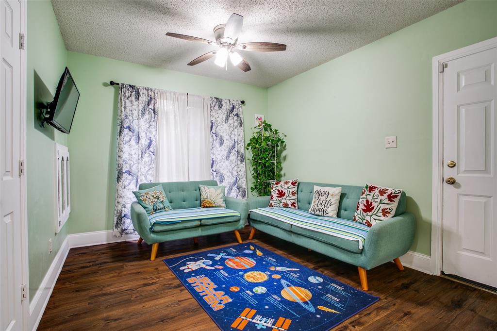 Mandolin Collection Ph 02 - Residential