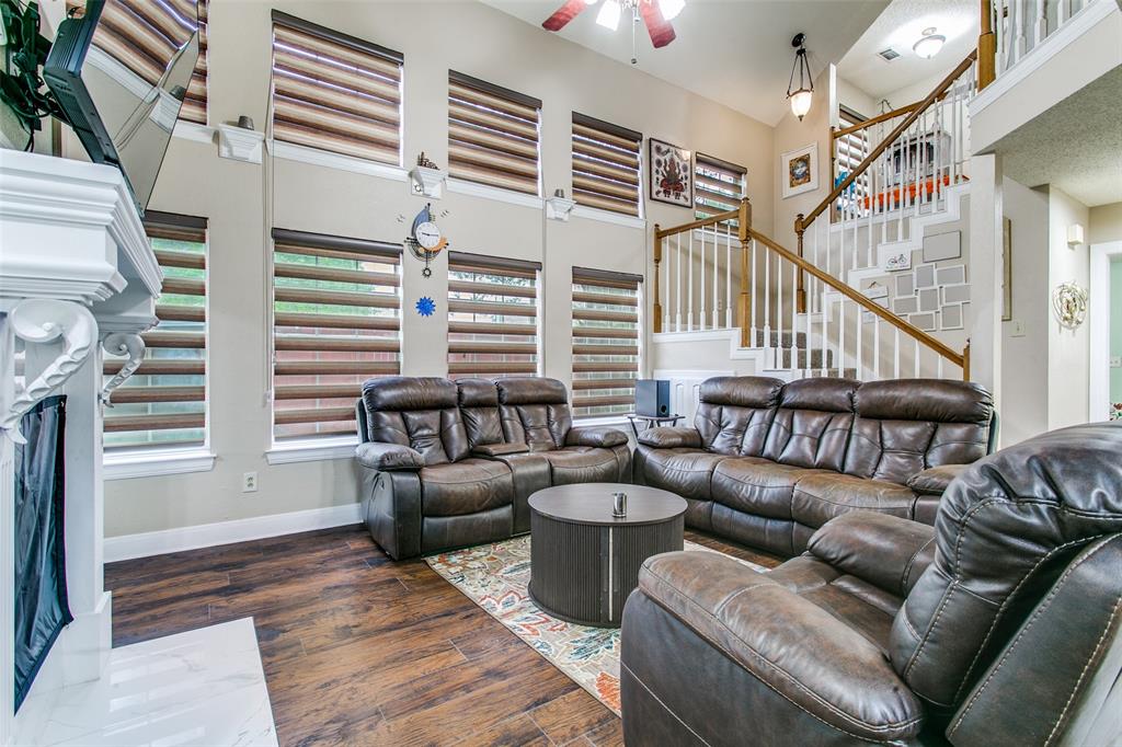 Mandolin Collection Ph 02 - Residential