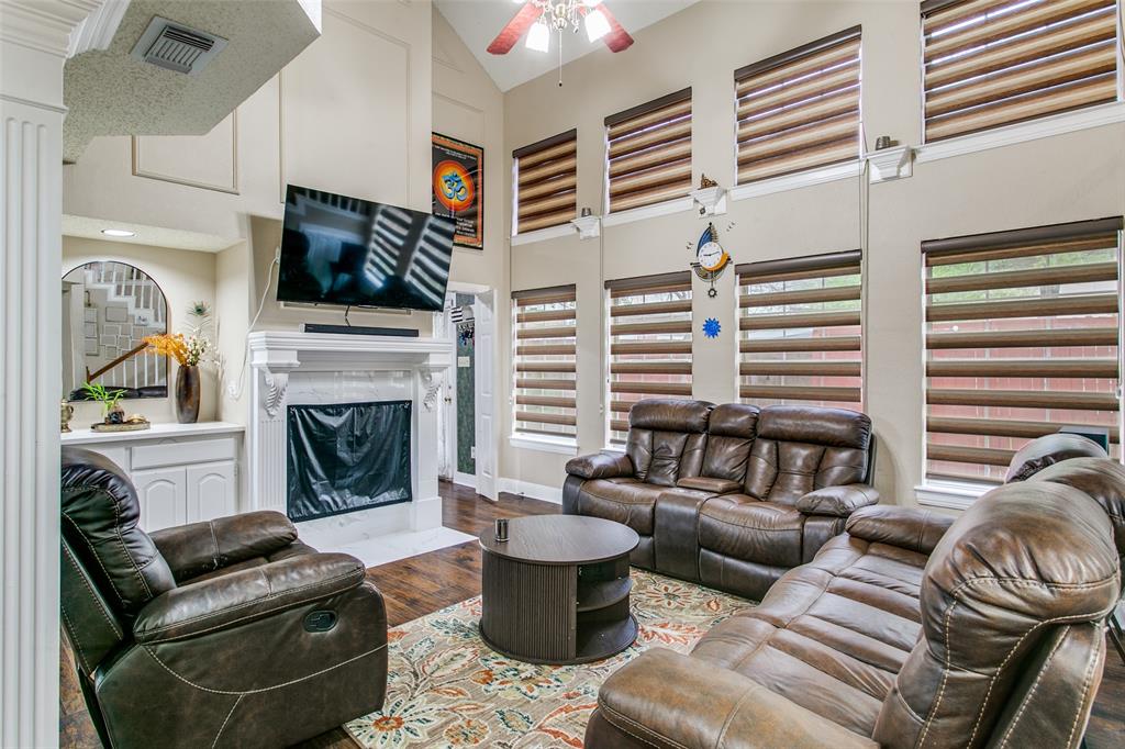 Mandolin Collection Ph 02 - Residential