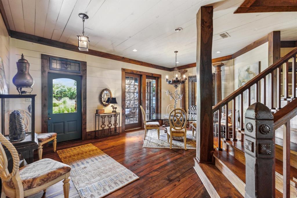 525 E Hickory Hill Road