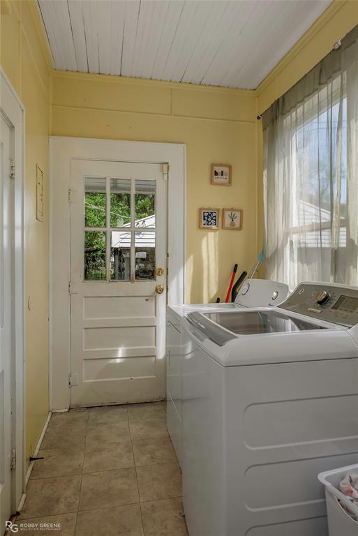 Shreveport, Louisiana 71105, United States, 3 Bedrooms Bedrooms, ,2 BathroomsBathrooms,Residential,Active,201018