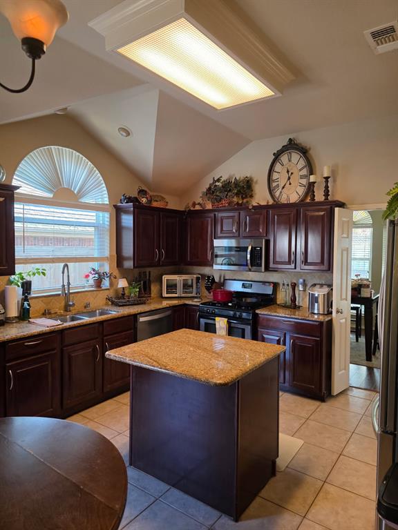 Meadow Oaks Ph II - Residential