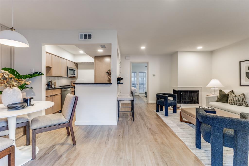 4239 Mckinney Avenue 202