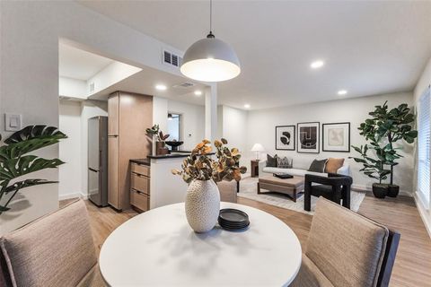 4239 Mckinney Avenue 202 Dallas TX 75205