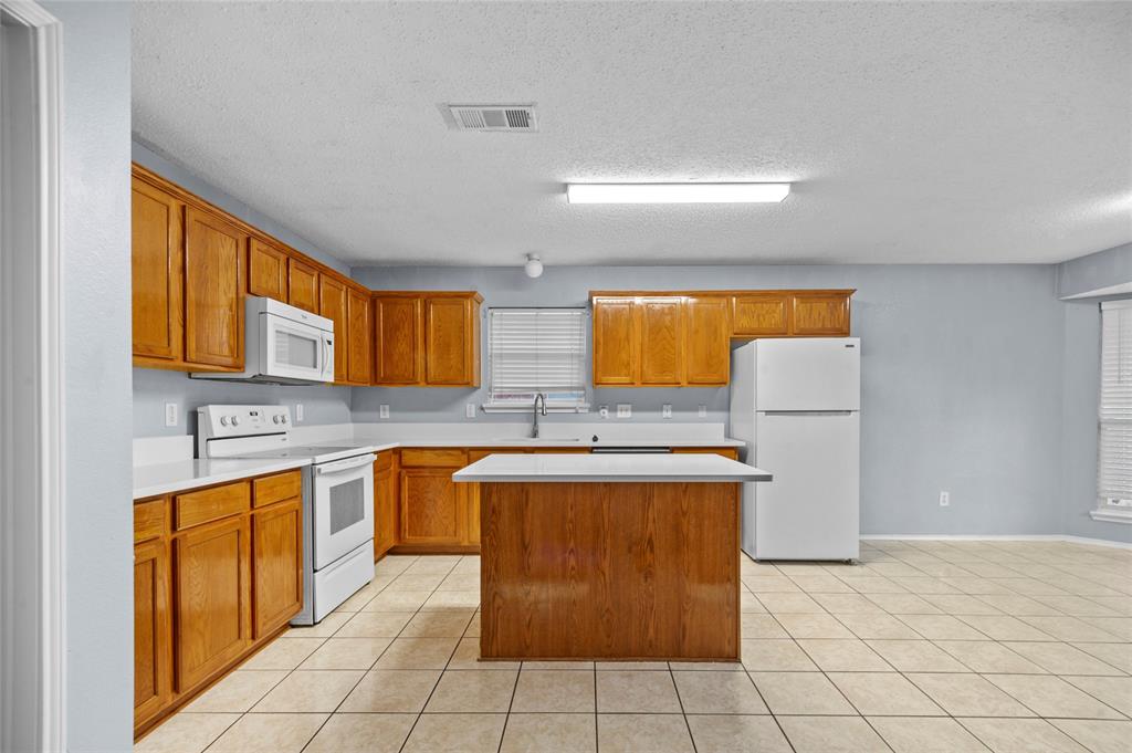 Champion Lakes - Residential