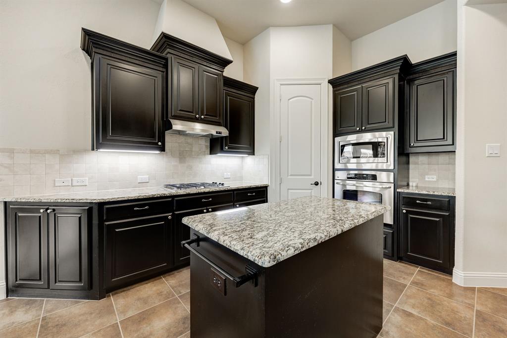 Provence Firewheel 02 - Residential