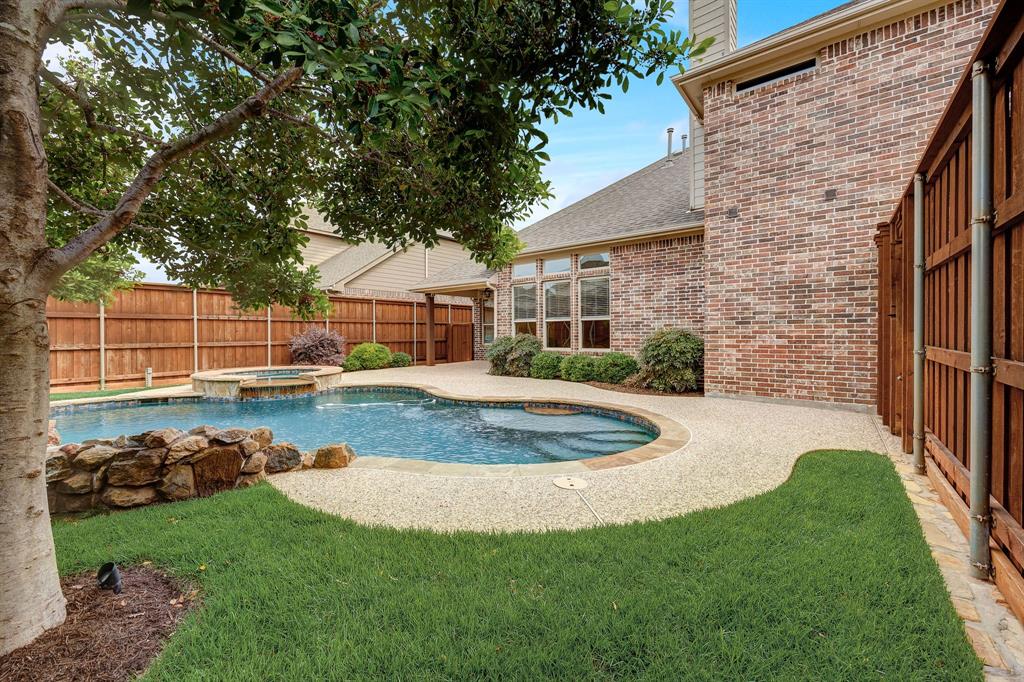 Provence Firewheel 02 - Residential