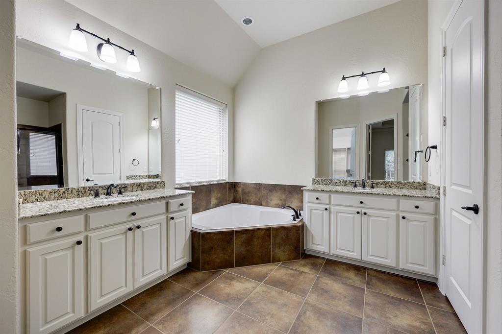 Provence Firewheel 02 - Residential