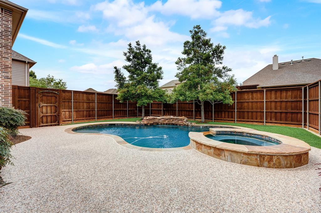 Provence Firewheel 02 - Residential