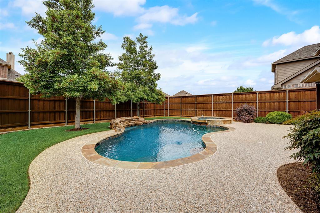 Provence Firewheel 02 - Residential